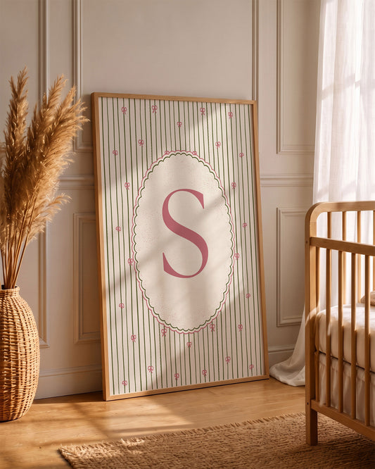 Quadro con Iniziale Personalizzata - Stile Classico e Fiocchi