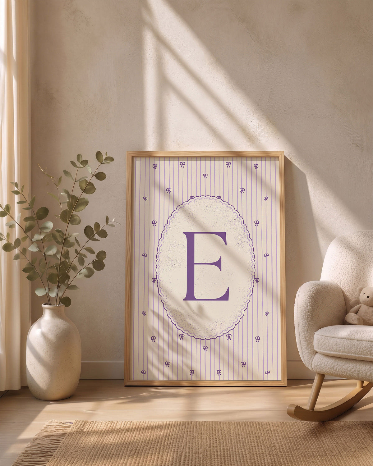 Quadro con Iniziale Personalizzata - Stile Classico e Fiocchi