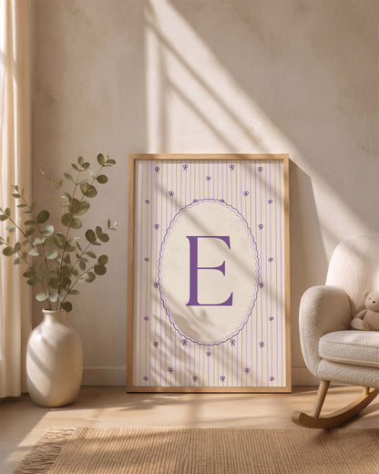 Quadro con Iniziale Personalizzata - Stile Classico e Fiocchi